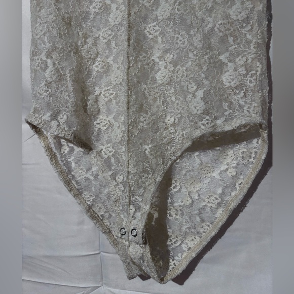Stradivarius Small Lace Bodysuit Coquette - Picture 2 of 6